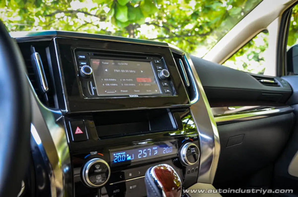 2015 Toyota Alphard V6
