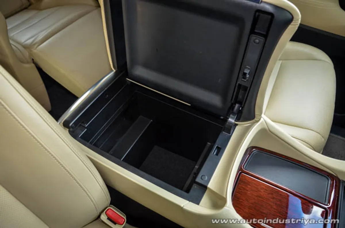 2015 Toyota Alphard V6