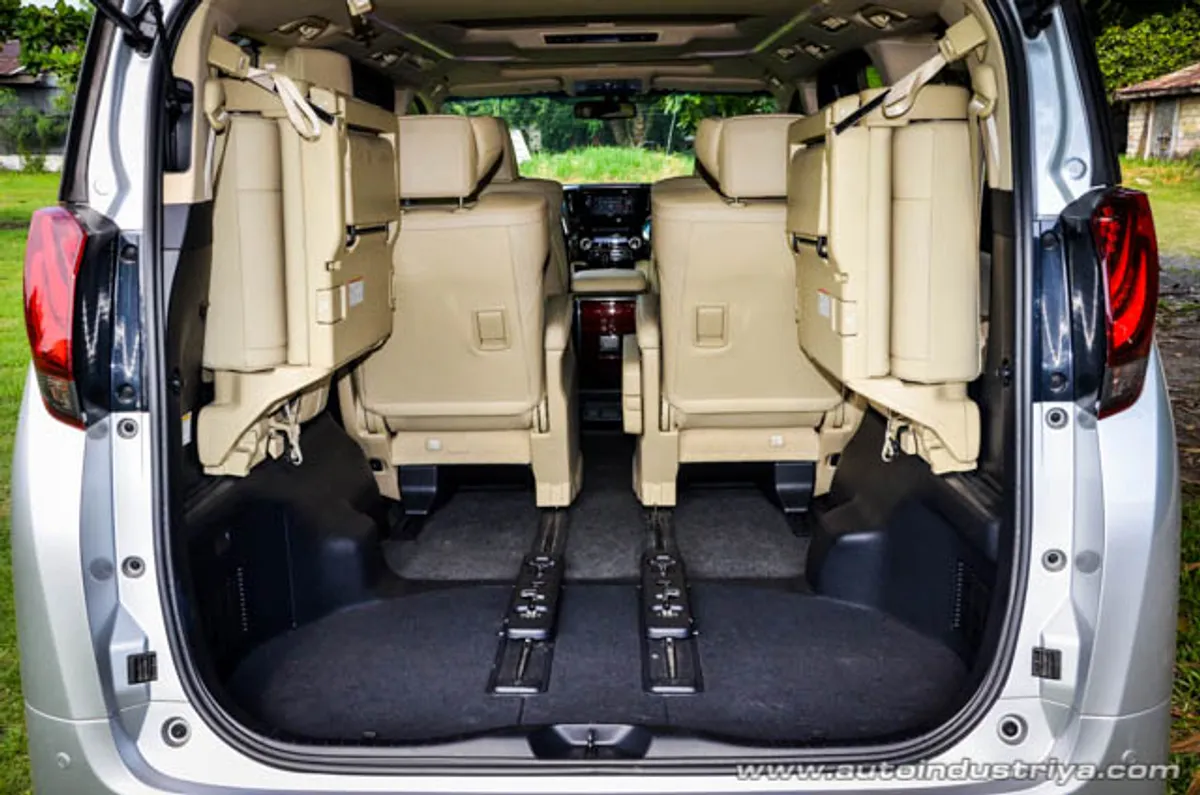 2015 Toyota Alphard V6