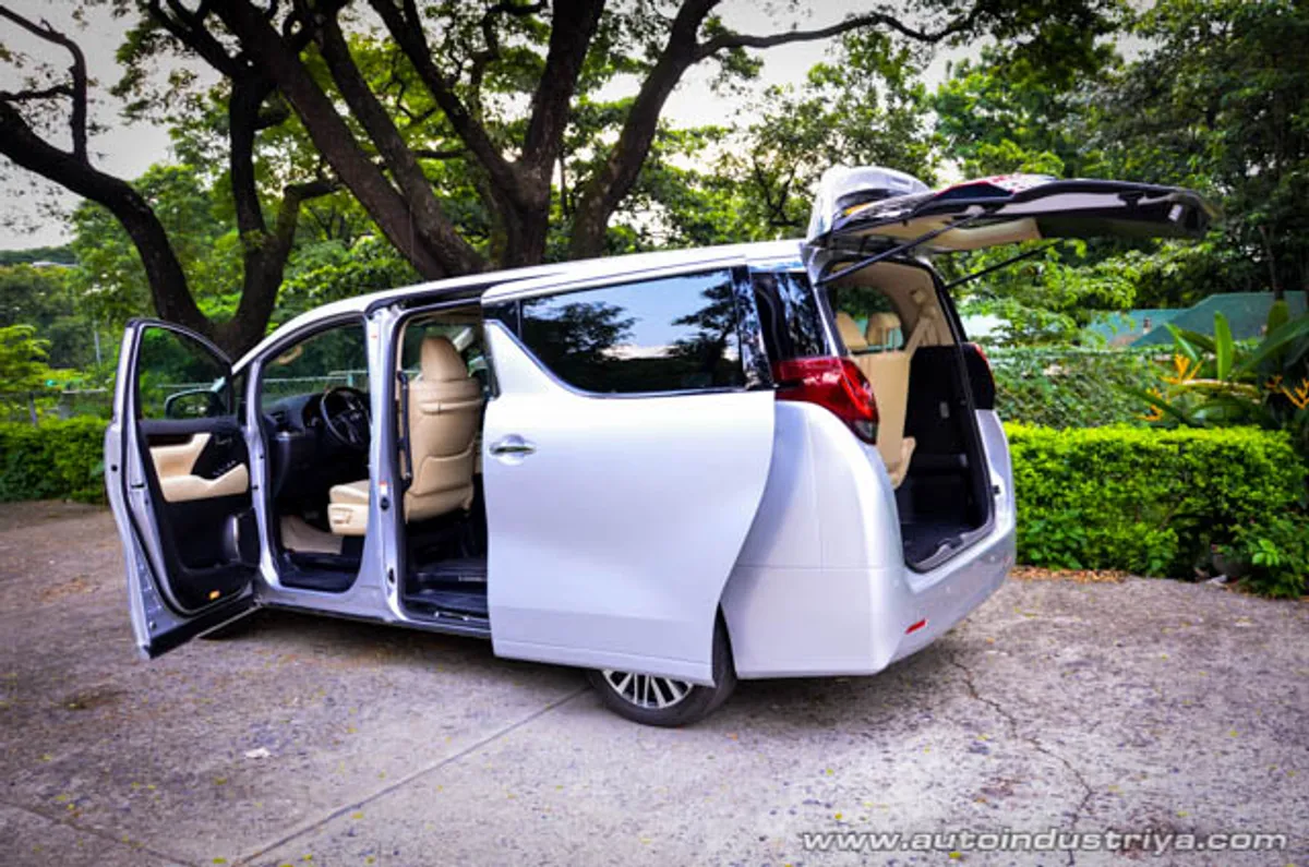 2015 Toyota Alphard V6