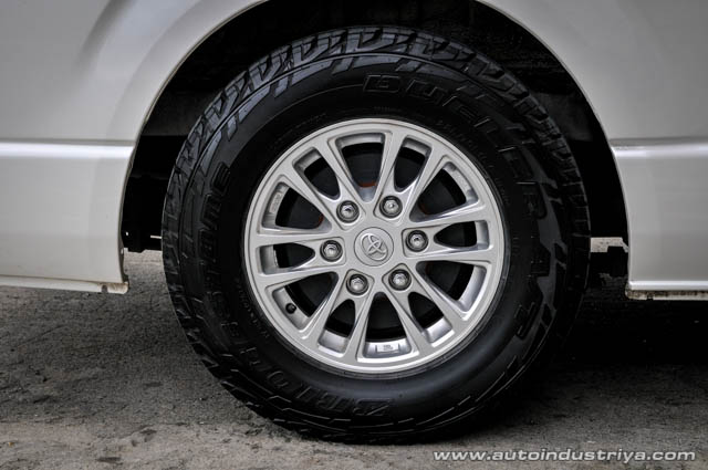 2015 Toyota Hiace Super Grandia LXV