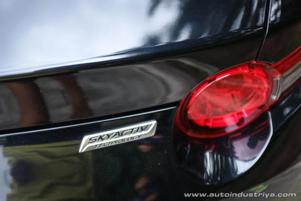 2015 Mazda MX-5 2.0L SkyActiv MT