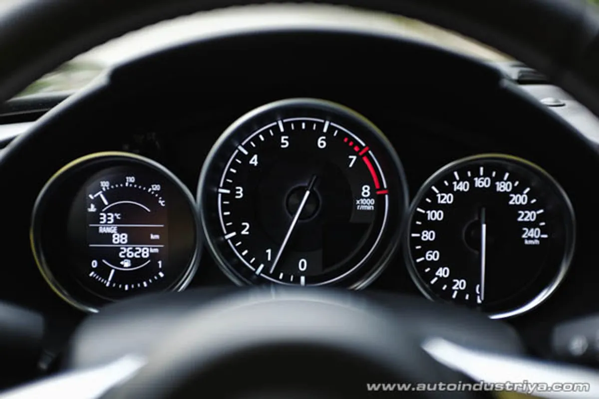 2015 Mazda MX-5 2.0L SkyActiv MT