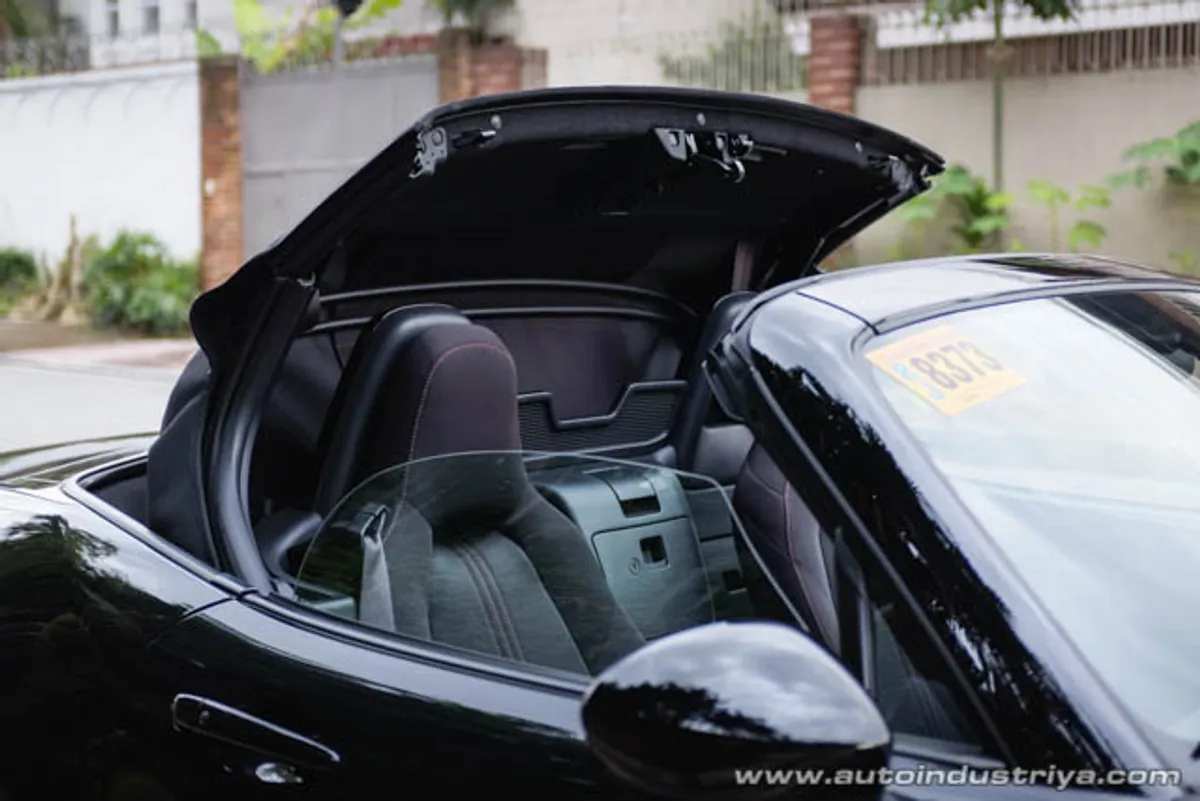 2015 Mazda MX-5 2.0L SkyActiv MT