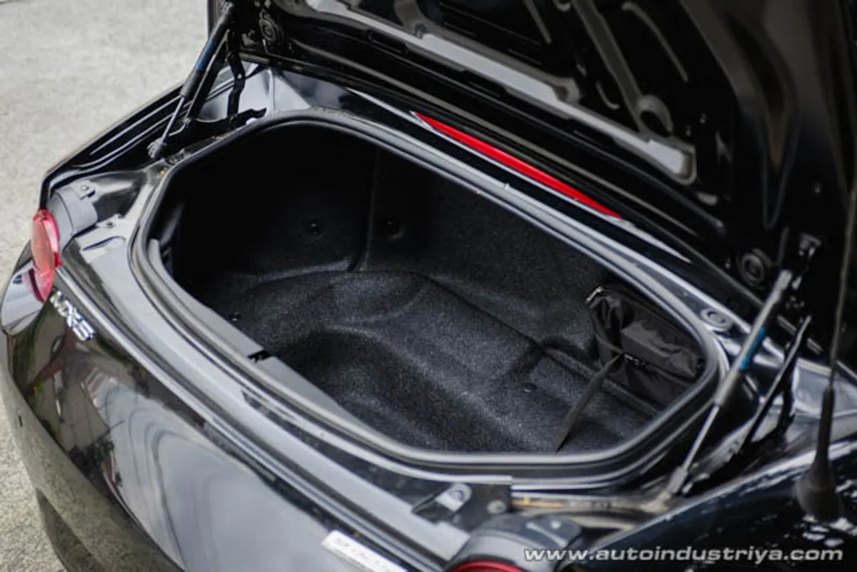 2015 Mazda MX-5 2.0L SkyActiv MT