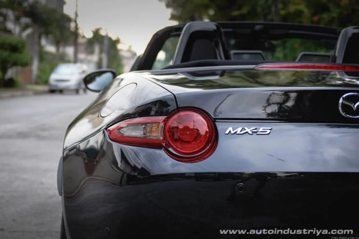 2015 Mazda MX-5 2.0L SkyActiv MT