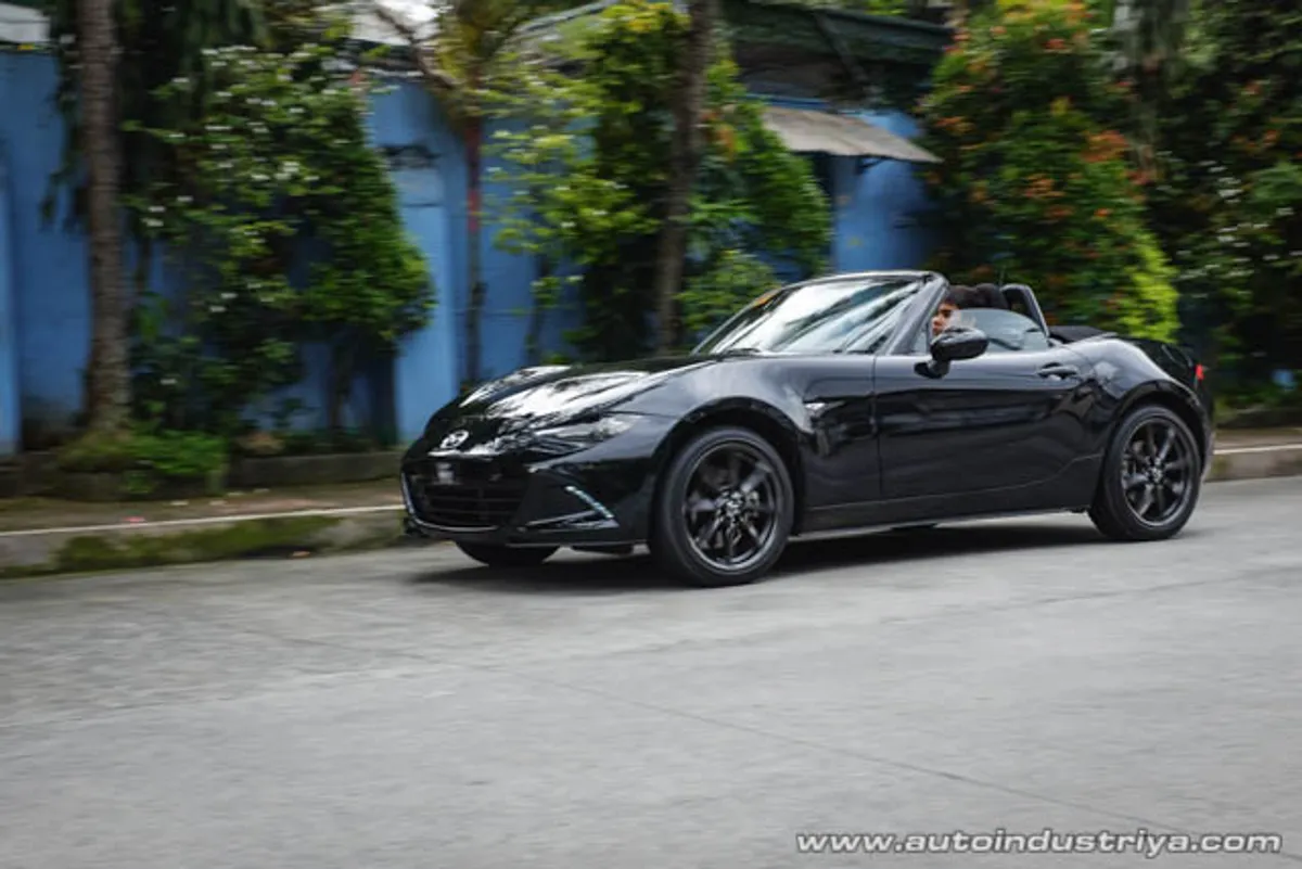 2015 Mazda MX-5 2.0L SkyActiv MT