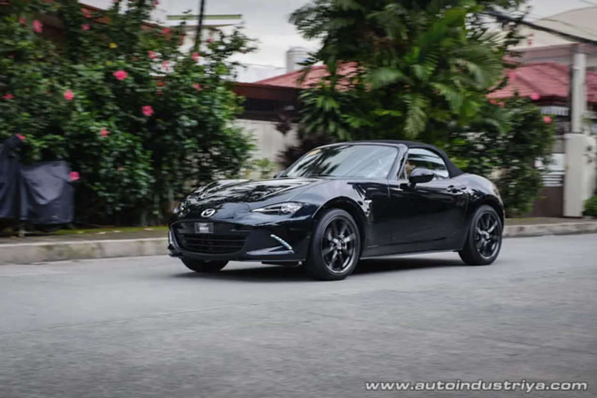 2015 Mazda MX-5 2.0L SkyActiv MT