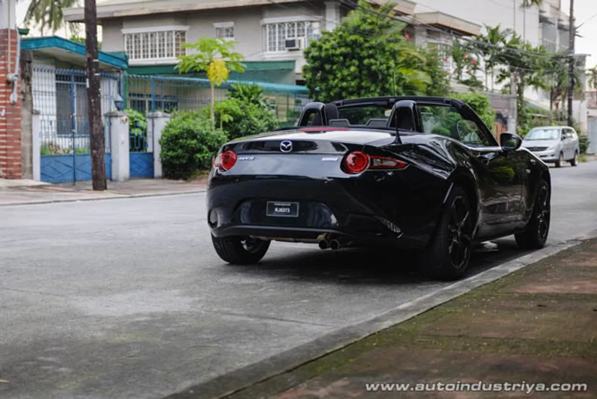 2015 Mazda MX-5 2.0L SkyActiv MT