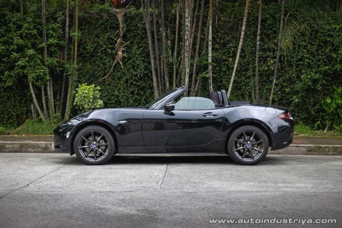 2015 Mazda MX-5 2.0L SkyActiv MT
