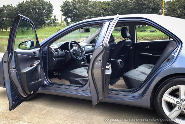 2015 Toyota Camry 2.5S AT