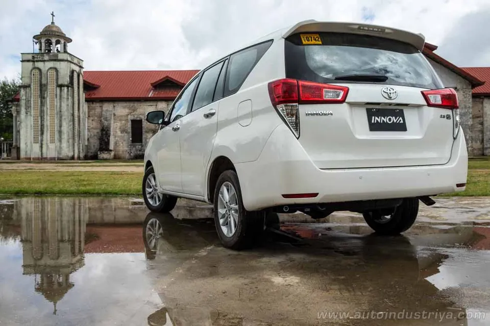 Japan Innova 2016 First Impressions: 2016 Toyota Innova | AutoIndustriya