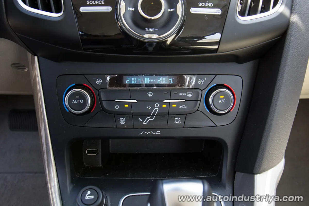 2016 Ford Focus 1.5L Titanium+