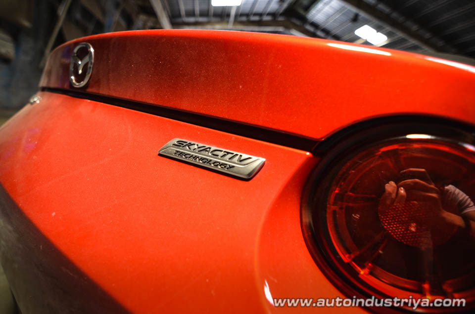 2016 Mazda MX-5 2.0 SkyActiv-G Coupe AT