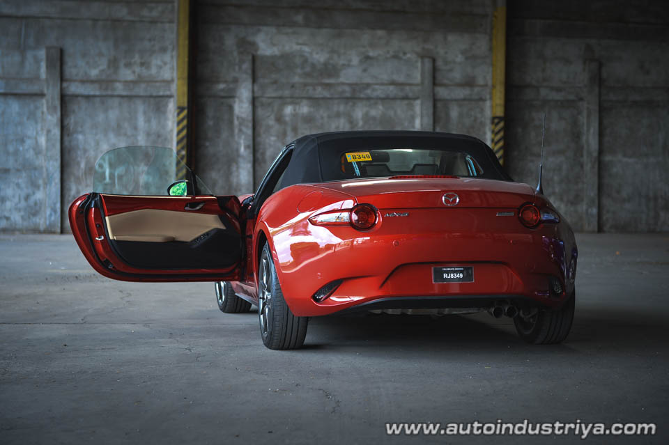 2016 Mazda MX-5 2.0 SkyActiv-G Coupe AT