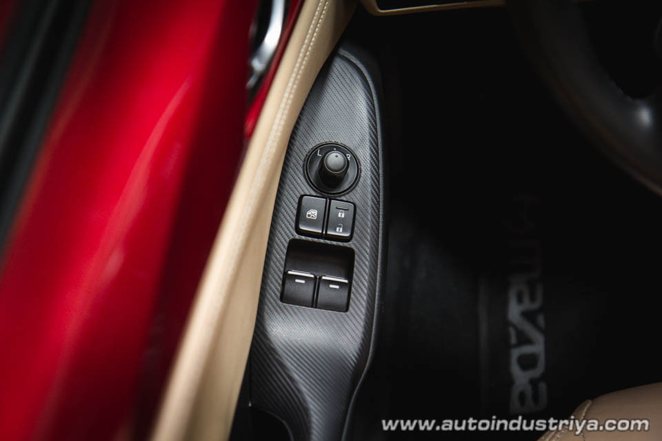 2016 Mazda MX-5 2.0 SkyActiv-G Coupe AT