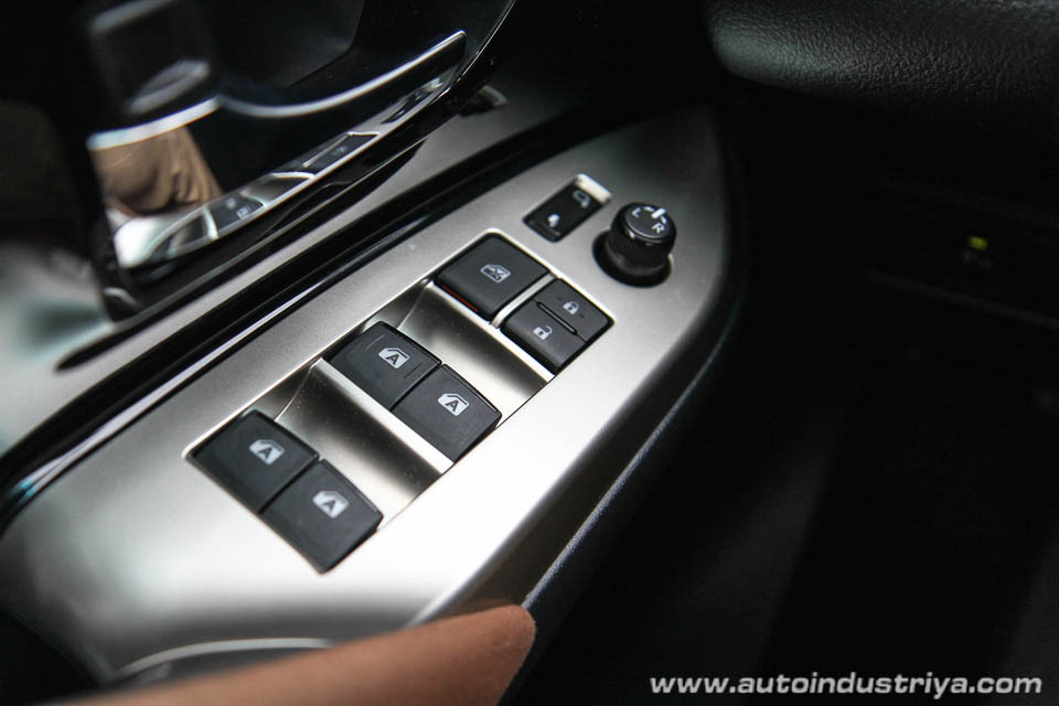 2016 Toyota Innova 2.8 V AT