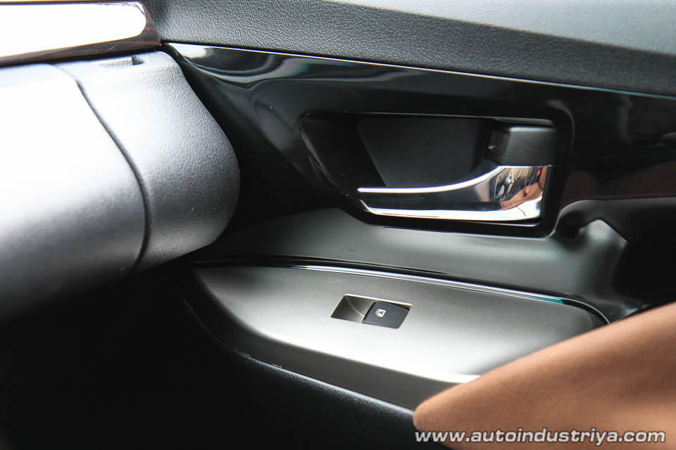 2016 Toyota Innova 2.8 V AT