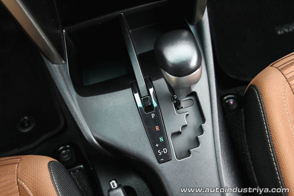 2016 Toyota Innova 2.8 V AT