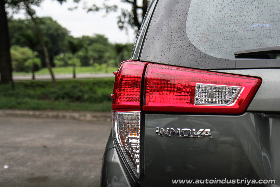 2016 Toyota Innova 2.8 V AT