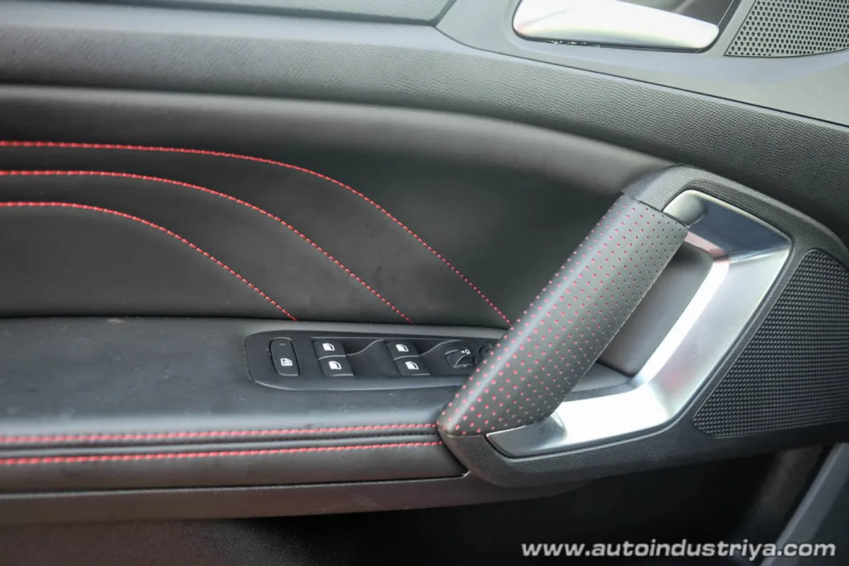 2016 Peugeot 308 GTi 