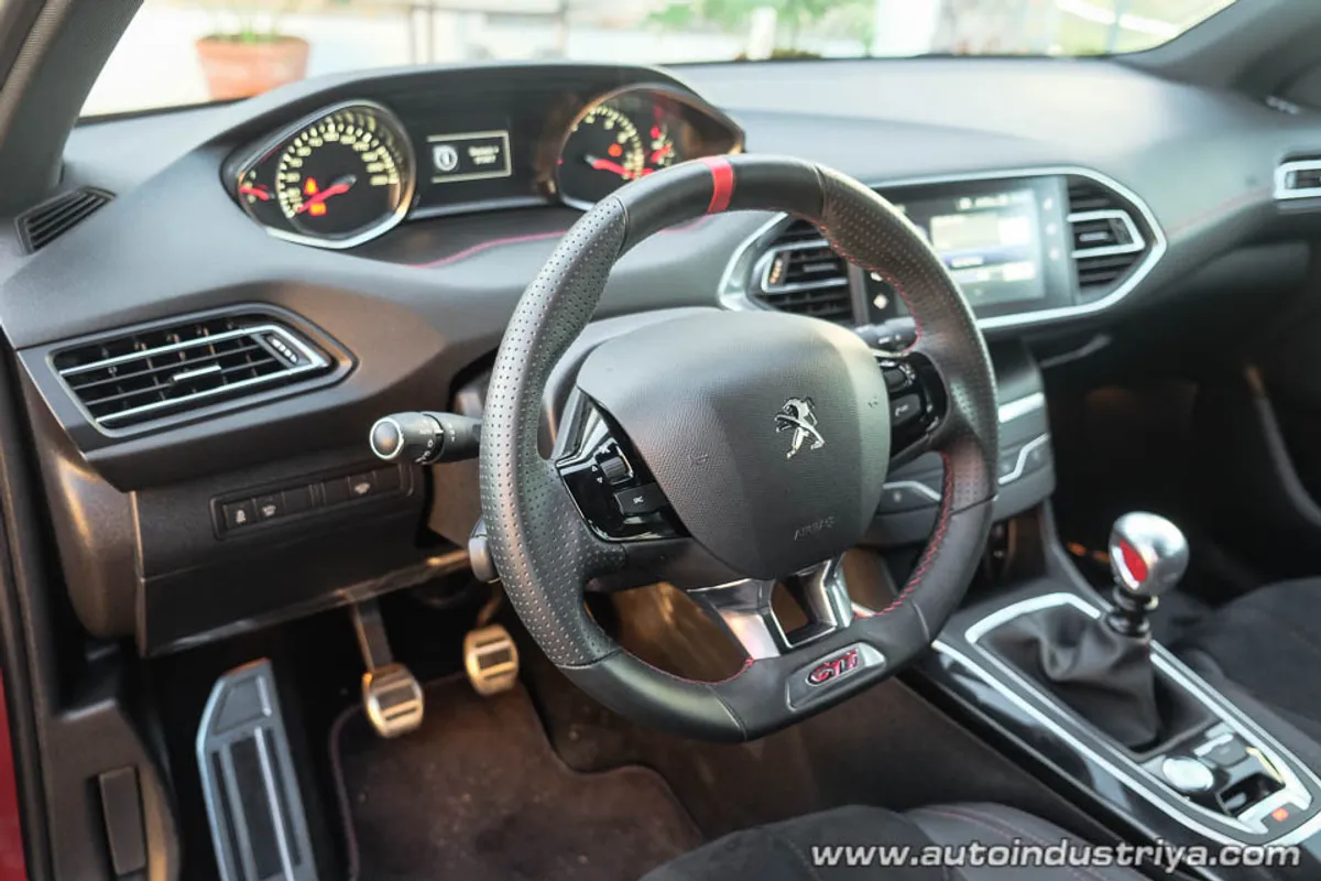2016 Peugeot 308 GTi 