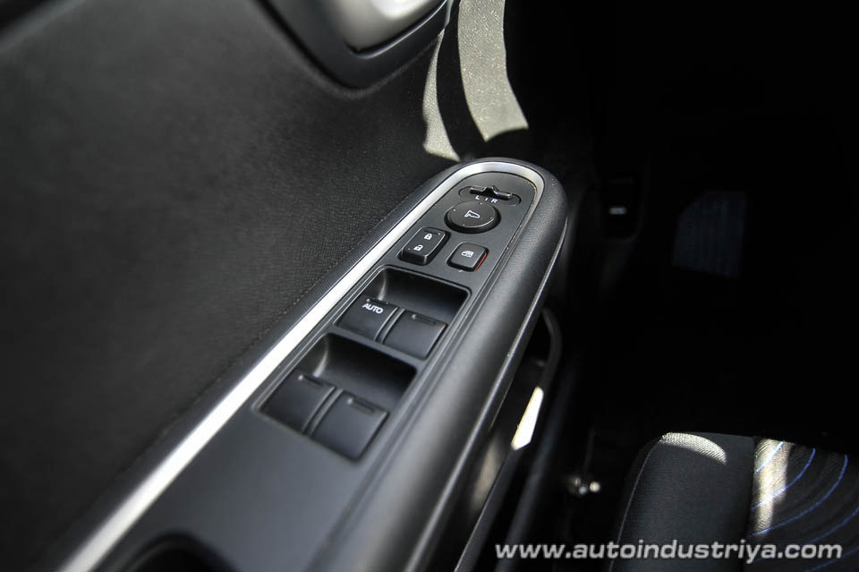 2016 Honda Mobilio RS