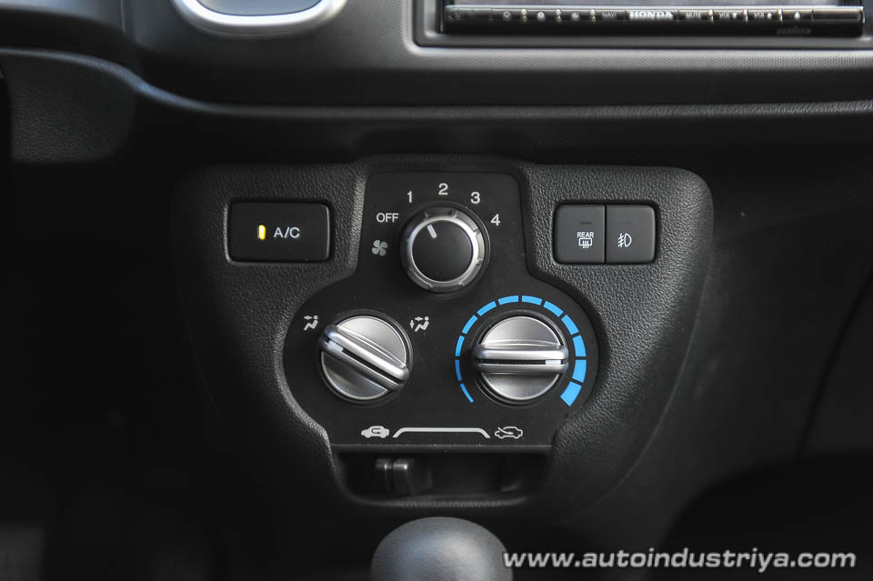 2016 Honda Mobilio RS