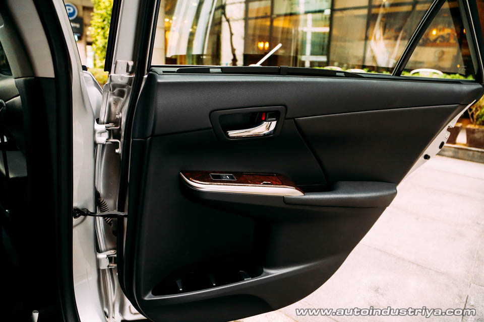 2016 Toyota Camry V6