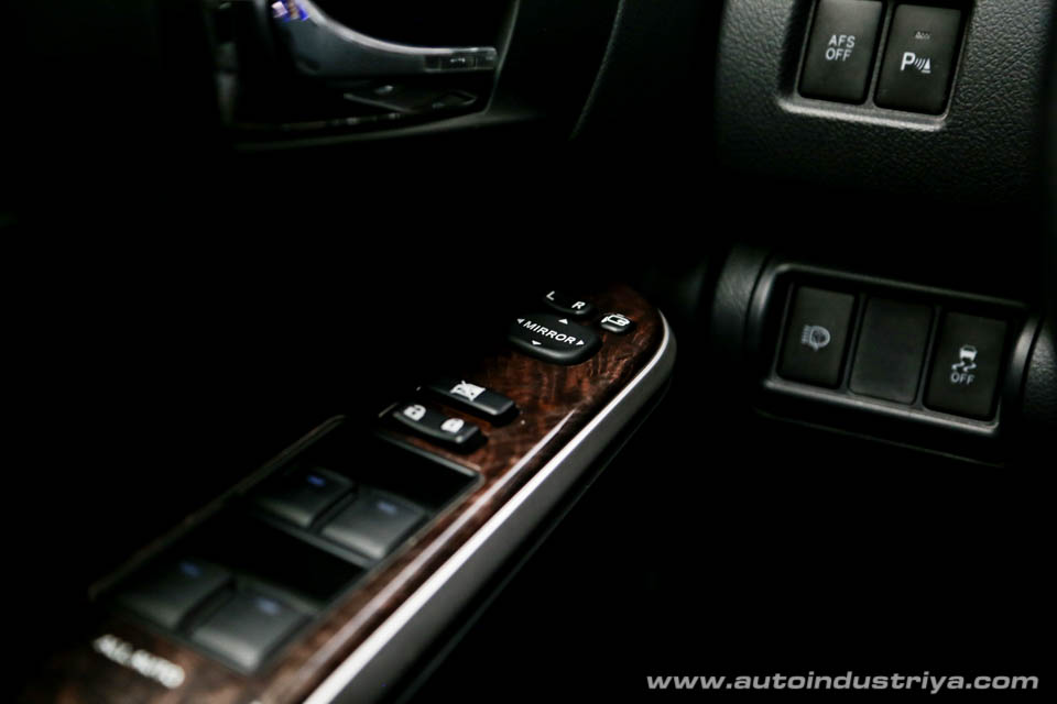 2016 Toyota Camry V6