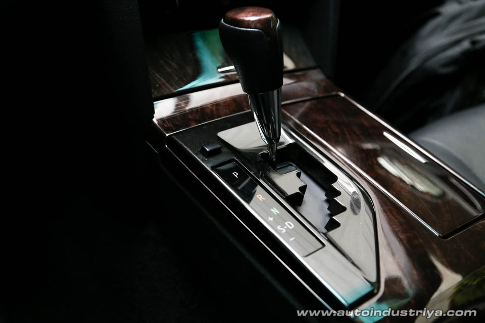 2016 Toyota Camry V6