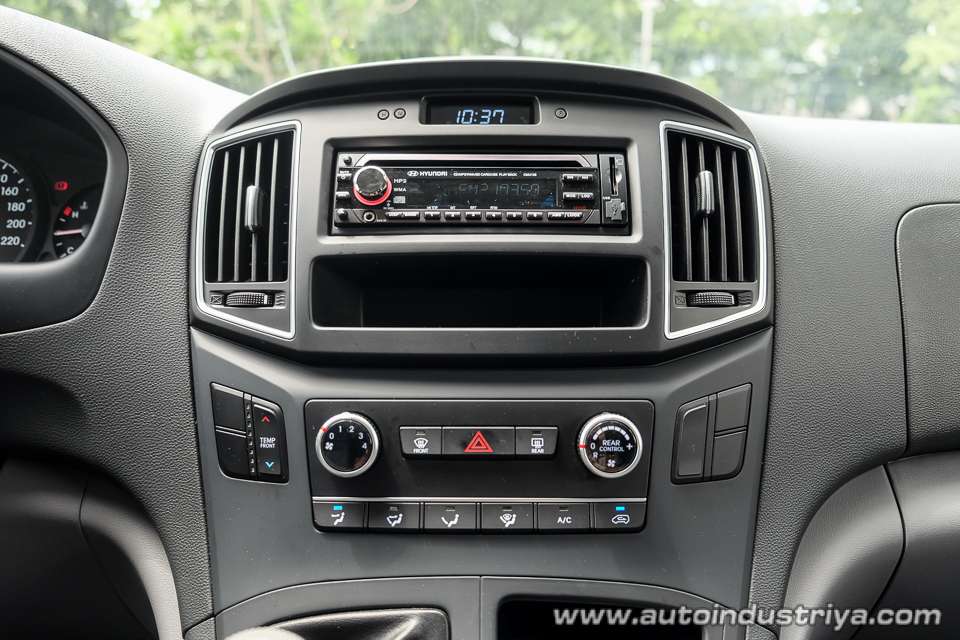 2017 Hyundai Grand Starex Super Express