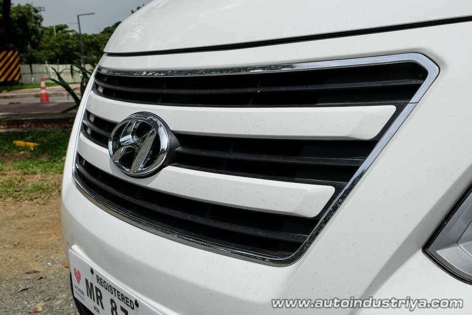 2017 Hyundai Grand Starex Super Express