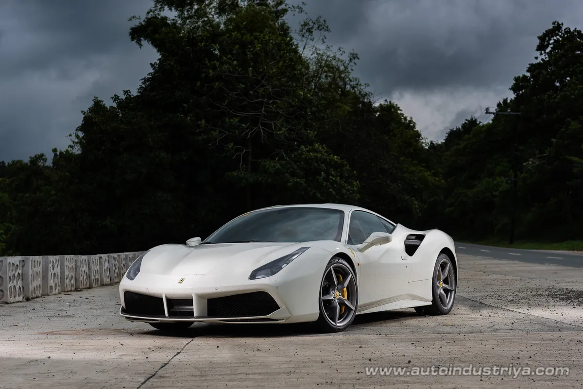 2017 Ferrari 488 GTB White