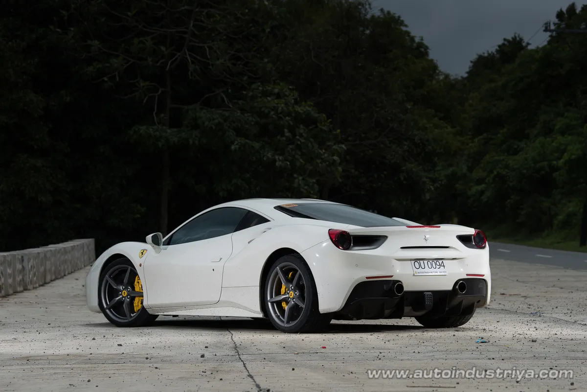 2017 Ferrari 488 GTB White