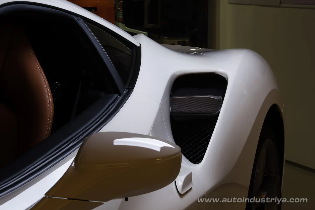 2017 Ferrari 488 GTB White
