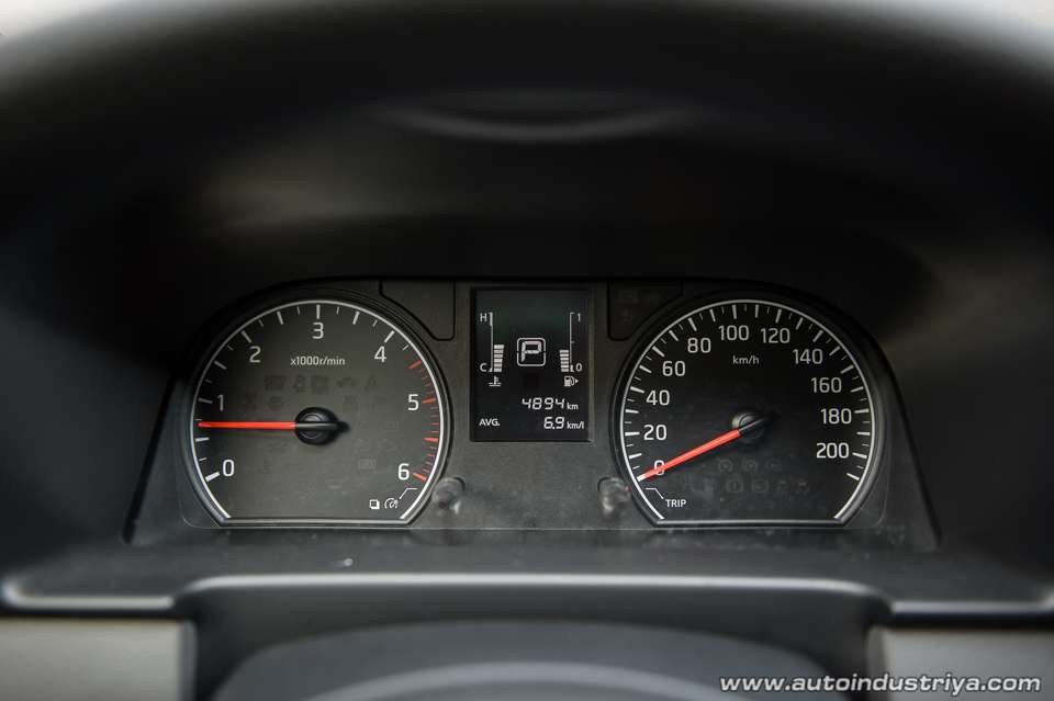 2018 Nissan Urvan Premium A/T