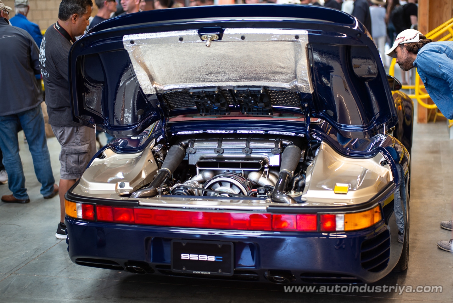 A Tribe Called Porsche and a Pilgrimage to Luftgekühlt