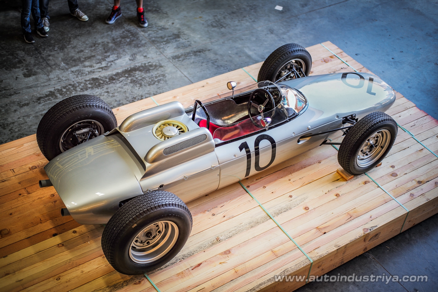 A Tribe Called Porsche and a Pilgrimage to Luftgekühlt