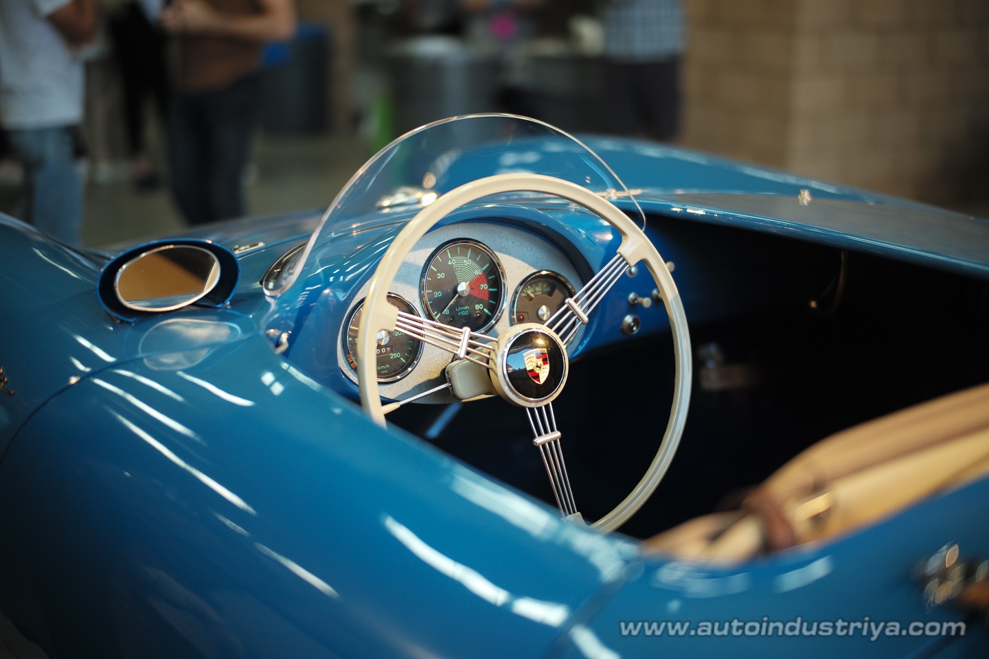 A Tribe Called Porsche and a Pilgrimage to Luftgekühlt