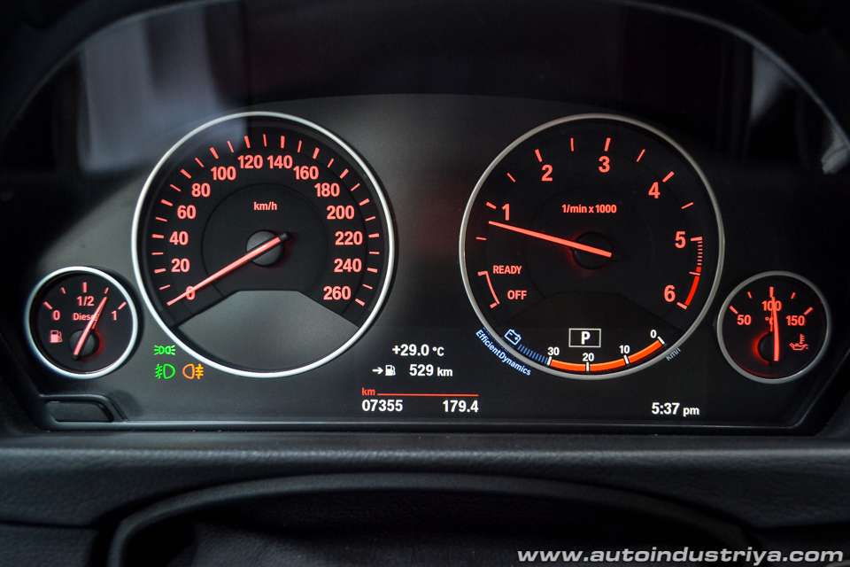 2018 BMW 318d Luxury