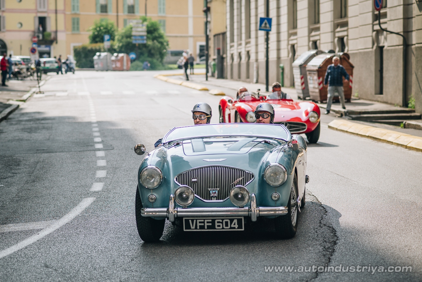 Molto belle = very beautiful