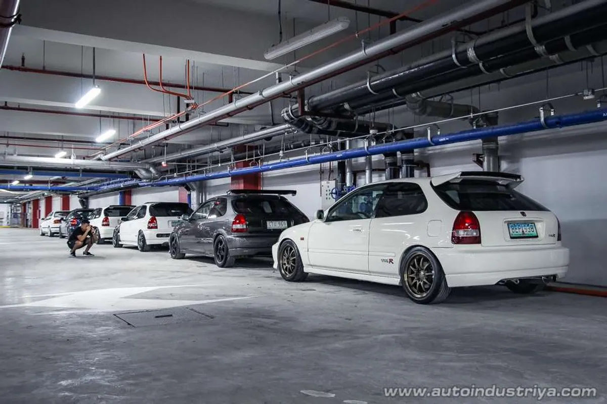 Behind the 90's Nostalgia: The inner workings of a car meet