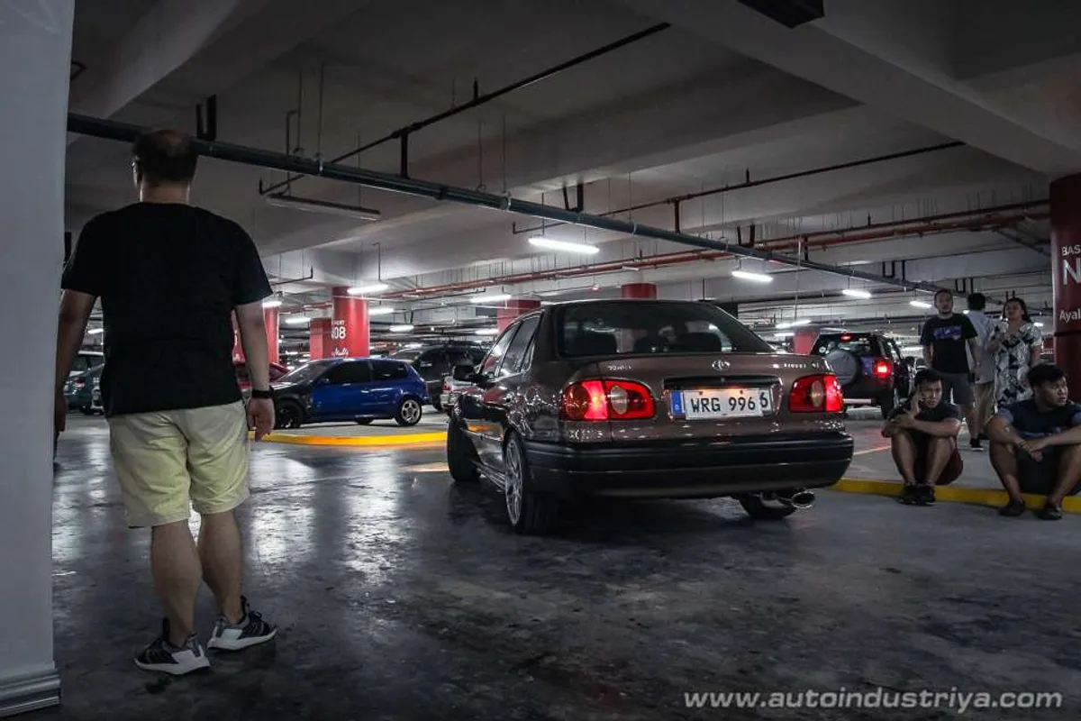 Behind the 90's Nostalgia: The inner workings of a car meet