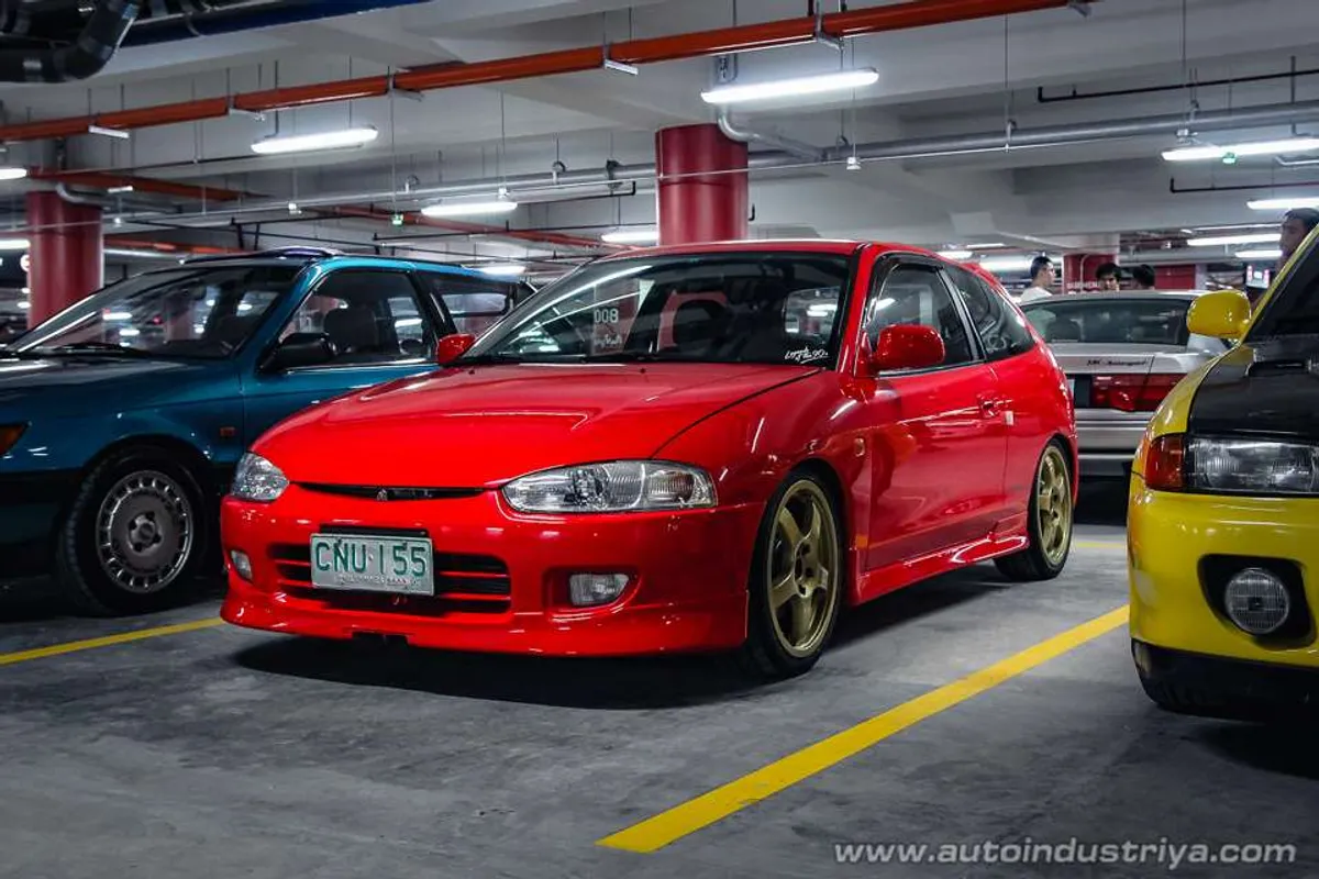 Behind the 90's Nostalgia: The inner workings of a car meet