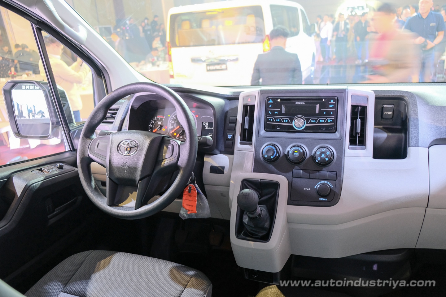 World Premiere in PH: 2019 Toyota Hiace starts at PhP 1.590 million