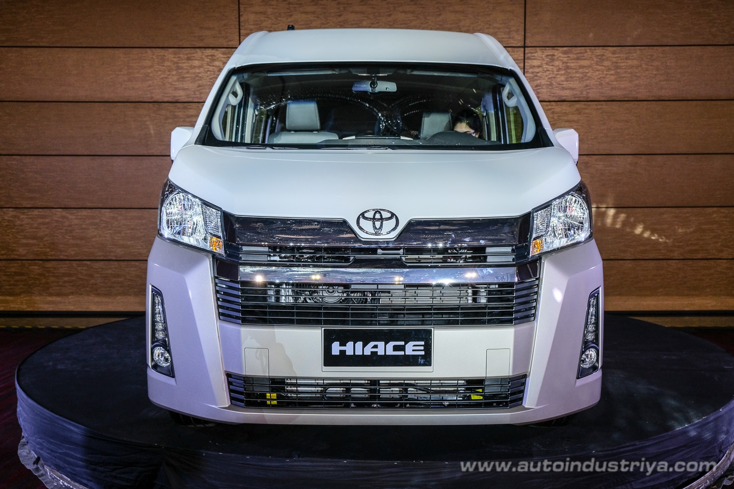 World Premiere in PH: 2019 Toyota Hiace starts at PhP 1.590 million