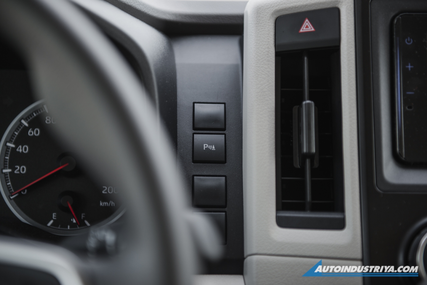 2019 Toyota Hiace GL Grandia Tourer