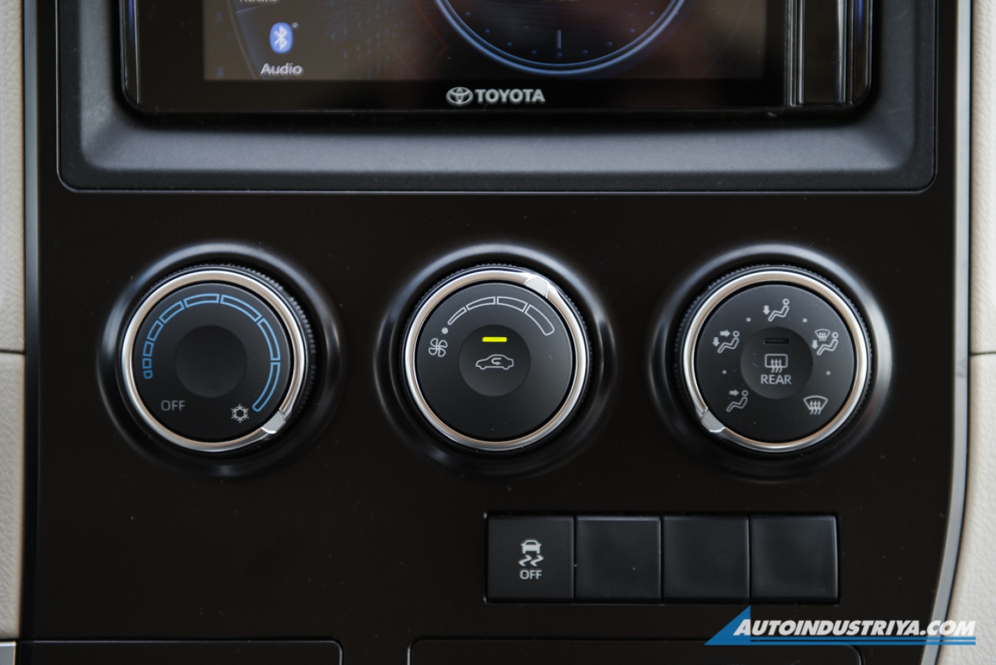 2019 Toyota Hiace GL Grandia Tourer