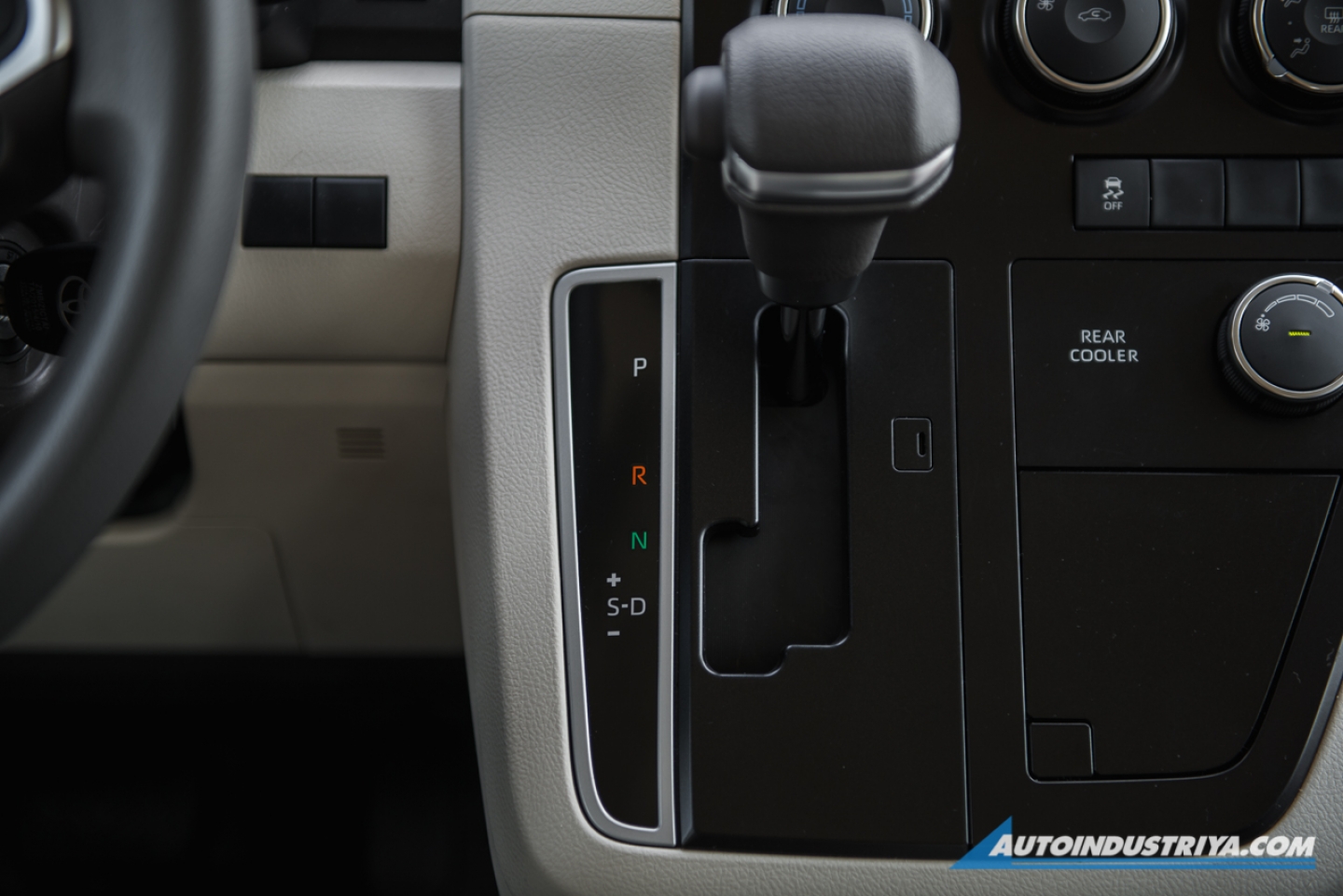 2019 Toyota Hiace GL Grandia Tourer